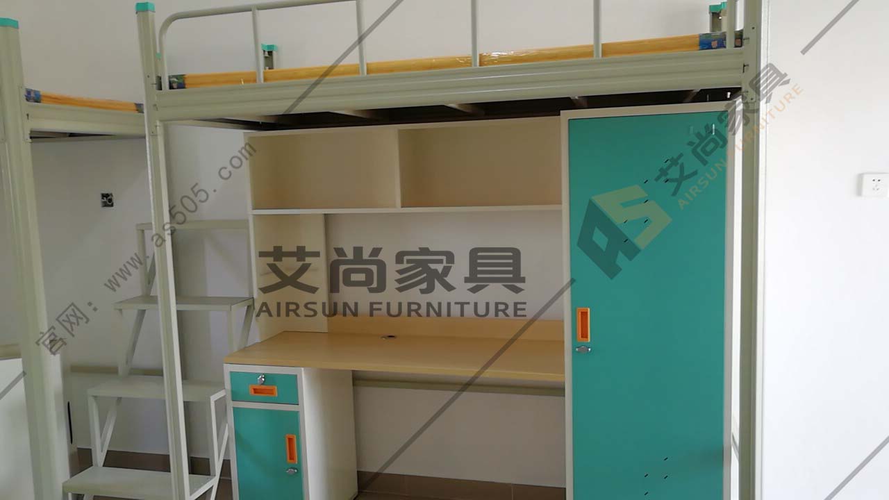 珠海中世發(fā)公司一大車員工宿舍公寓床抵達現(xiàn)場